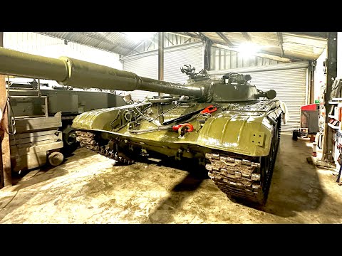 A DETAILED LOOK INSIDE A T-72