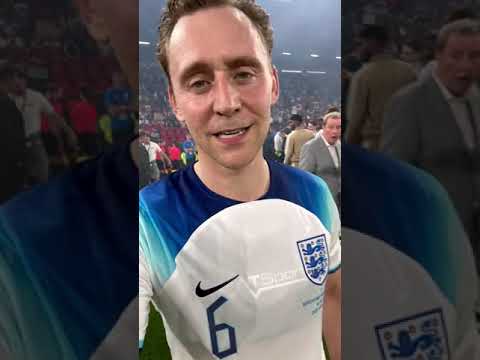 Soccer Aid 2023 - A special message from Tom Hiddleston 🏴󠁧󠁢󠁥󠁮󠁧󠁿💙👏 (2023.06.12)