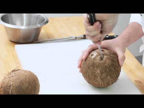 Technique de Chef - Ouvrir une noix de coco