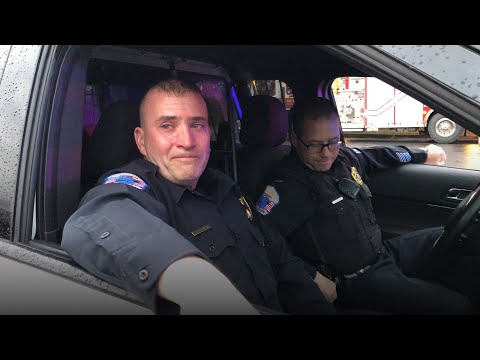 Retiring  cop brought to tears as son delivers final sendoff