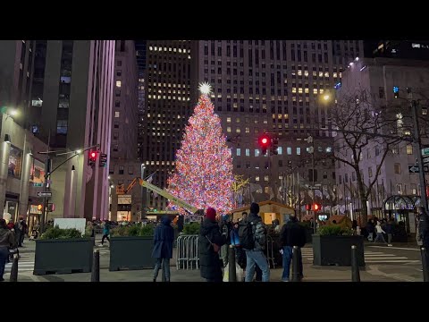 New York City LIVE Manhattan on Saturday &amp; Last Day Of Rockefeller Center Christmas Tree (January 13