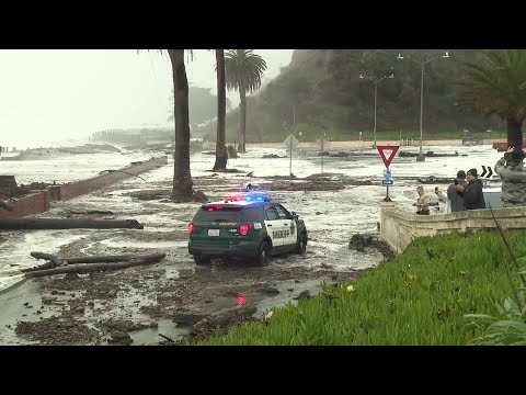 Raw video: Flooding closes road at Seacliff State Beach in Aptos