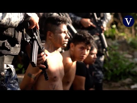 El Salvador muestra a los presuntos asesinos de los tres polic&amp;iacute;as: &amp;ldquo;Han despertado toda la furia&amp;rdquo;