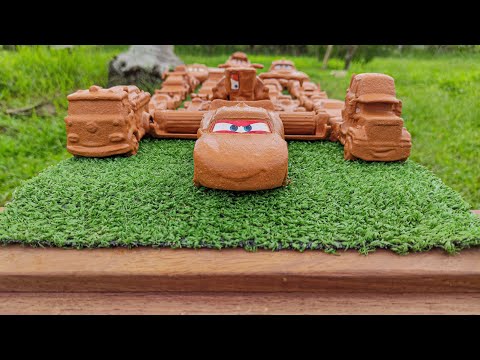 Clean up muddy minicars &amp; disney car convoys! Play in the garden