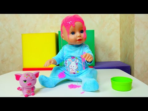 Baby Annabell -nukke kadotti lempilelunsa! Baby Born -nukkevideoita lapsille. Tytt&ouml;jen lelut.