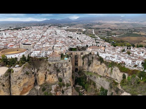 RONDA - Mountaintop City in Spain