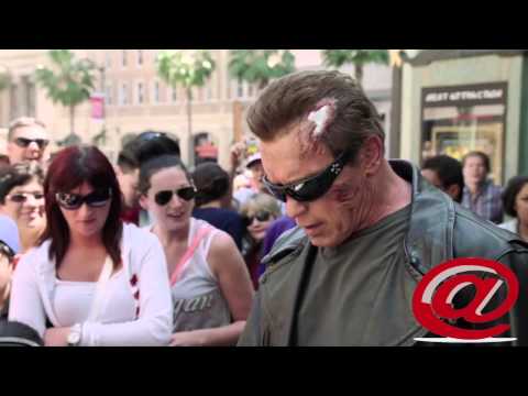 Sorprende Arnold Schwarzenegger a fans de TERMINATOR