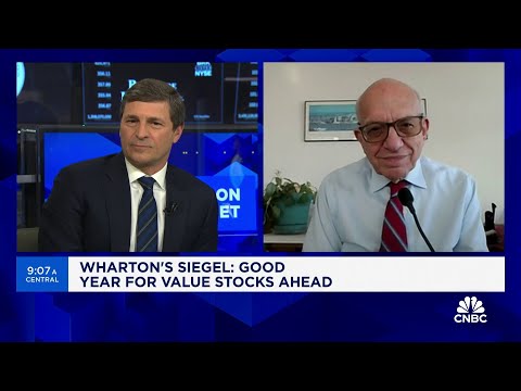 Value stocks could rise 15% amid abnormal gap between growth and value, says Wharton's Siegel