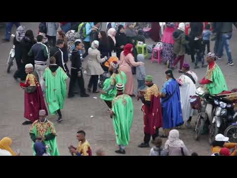 MAROC - Animations sur la place Jema&acirc; el Fna, Marrakech