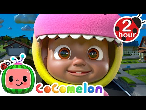 Wheels on the Spooky Bus! | CoComelon | Halloween Episodes | Ghosts, Bats and Vampires!