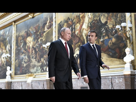 REPLAY - Emmanuel Macron et Vladimir Poutine au Ch&acirc;teau de Versailles