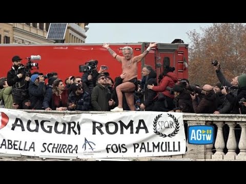 Roma, niente tuffo nel Tevere per Mister Ok: dopo 35 anni rinuncia per dolori alla schiena