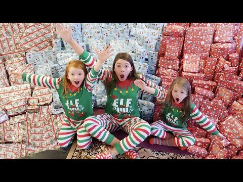 CHRISTMAS MORNING SPECIAL OPENING PRESENTS - SISTERS BIGGEST SURPRISE EVER!