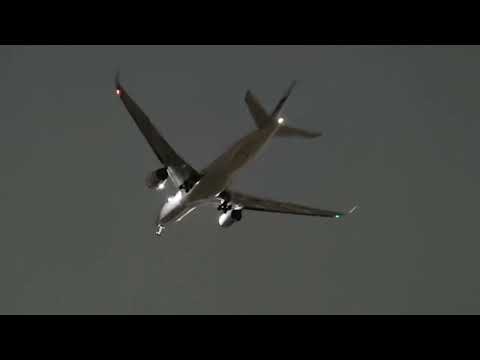 Myrtle Avenue At Runway 27L landings   in the dark