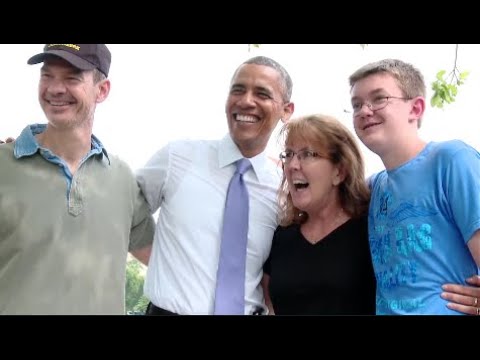 10 TIMES PRESIDENT OBAMA SURPRISED CITIZENS IN THE STREETS!