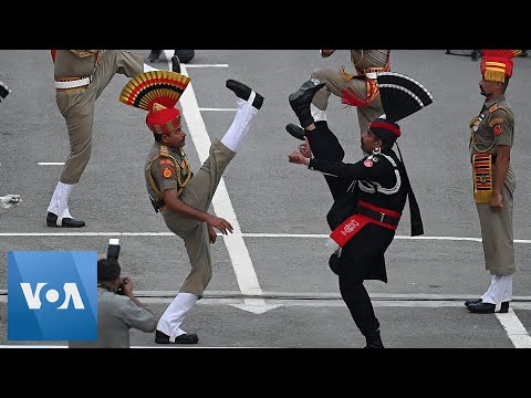 Guards at India-Pakistan Border Perform Independence Day Ceremony