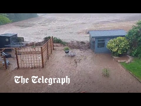 Somerset hit by flash floods and mudslides as major incident declared