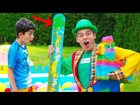 Jason और Alex वाटर एम्यूजमेंट पार्क में खेल रहे हैं! | Hindi Stories