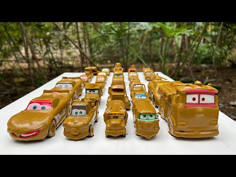 Clean up muddy minicars &amp; disney car convoys! Play in the garden