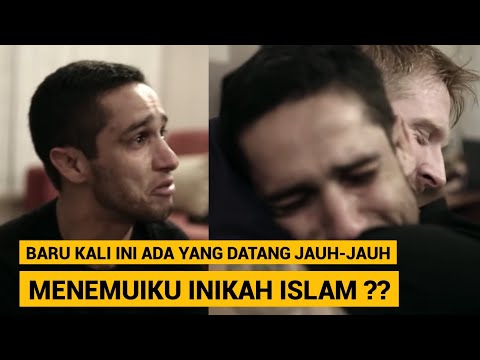 Jurnalis Brazil ini Tak Kuasa Menahan Tangisnya Ketika Saudara-Saudara Muslim Datang Ke Rumahnya