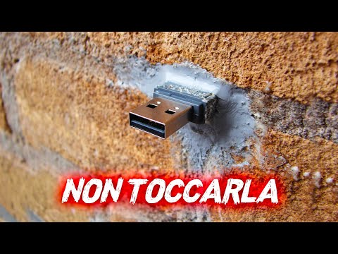 PERCH&Egrave; CI SONO DELLE CHIAVETTE USB SUI MURI?