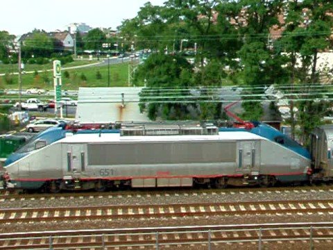 Amtrak Northeast Regional train 93 leaves Wilmington