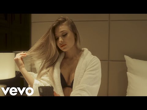 2Scratch - SHE WOLF feat. LIONAIRE | Models &amp; BMW M4 Showtime