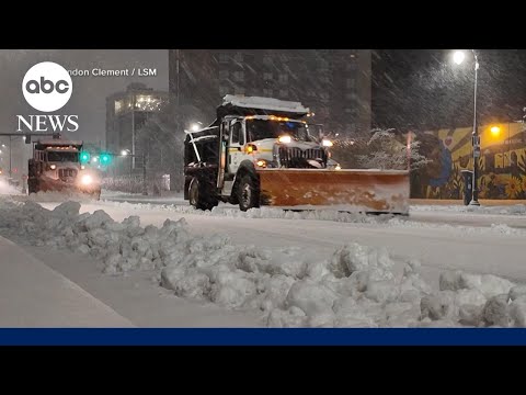 Major winter storm blanketing the Northeast in snow