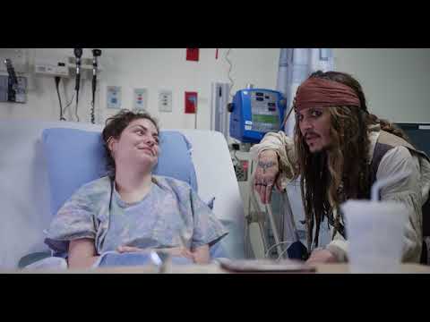 Johnny Depp as &ldquo;Captain Jack Sparrow&rdquo; sails into Vancouver to visit patients at BCCH [FULL VIDEO}