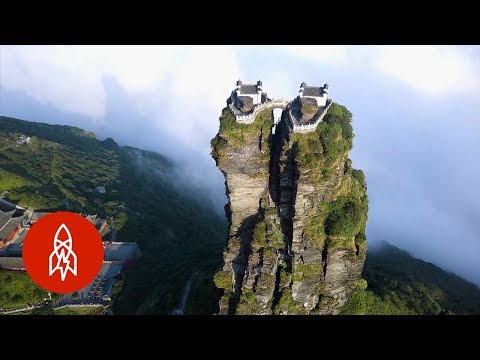 Finding Tranquility in China&rsquo;s Extraordinary Wuling Mountains