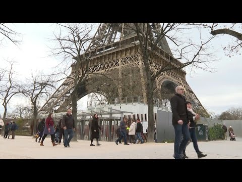 Torre Eiffel &eacute; fechada por greve de funcion&aacute;rios | AFP