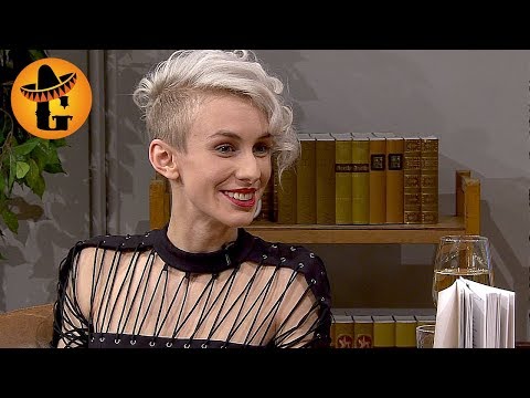 Lisa Eckhart &uuml;ber ihre extravaganten Outfits | Willkommen &Ouml;sterreich