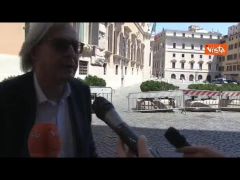 Sgarbi dopo l'espulsione: &amp;laquo;Mi hanno impedito di votare, &amp;egrave; fascismo&amp;raquo;