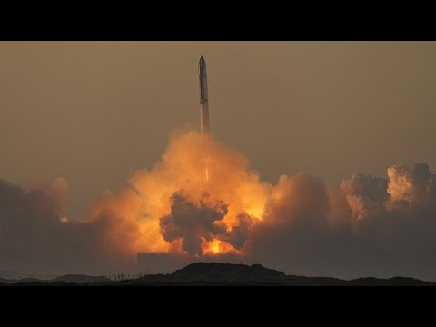 SpaceX launches its giant new rocket but a pair of explosions ends the second test flight