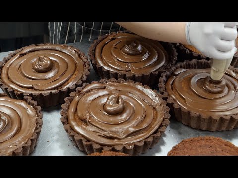 Full of chocolate! cake factory's amazing mass production of chocolate cake