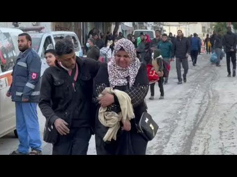 Palestinians flee site of Israeli strike on Jabalia | AFP