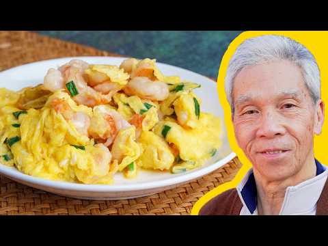 👨&zwj;🍳 How a Chinese chef makes Scrambled Eggs (滑蛋蝦仁)!