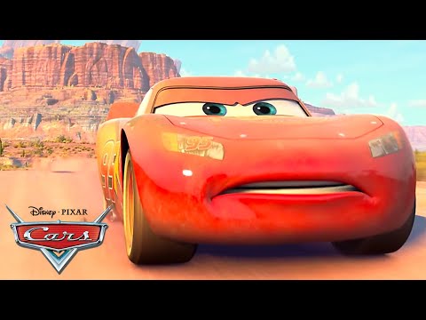 &iquest;C&oacute;mo entrena Rayo McQueen para una Carrera? | Pixar Cars