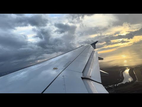 Stunning United Airlines Airbus A320 [N435UA] Takeoff from Rainy Sacramento (SMF)