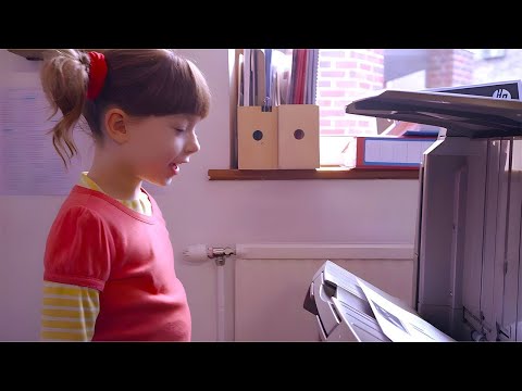 HELPING AT DAD'S WORK❗️| Topsy &amp; Tim | WildBrain Kids