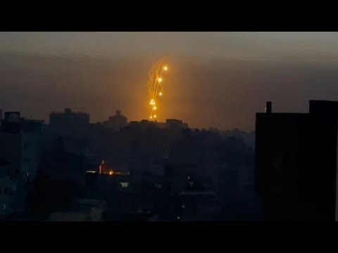 Israeli army flares dropped over central Gaza | AFP