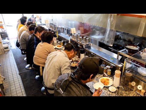 Huge Anime Sized Servings of Rice! Extra Large Fried Chicken! Close-up on the Crazy Chinese Food!