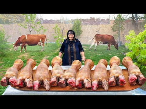 Preparing A Delicious National Azerbaijani Dish with Lots of BEEF HOOVES!