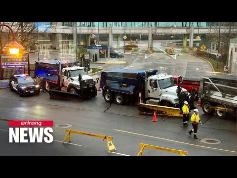 Vehicle explosion at U.S.-Canada border crossing kills 2