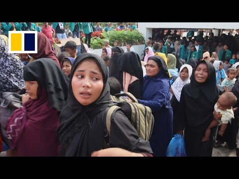 Indonesians storm shelter demanding Rohingya deportation