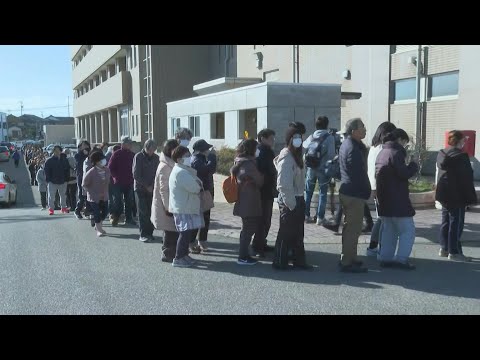 Longas filas para &aacute;gua e comida ap&oacute;s terremoto no Jap&atilde;o | AFP