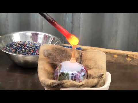 Xmas Ornaments glass blowing demo