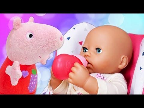 Pretend play feeding baby doll &amp; feeding time with baby dolls. Baby Alive doll videos for kids.