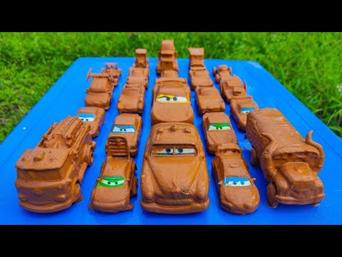 Clean up muddy minicars &amp; disney car convoys! Play in the garden