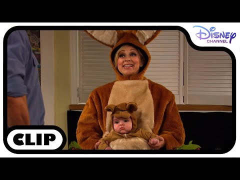 Le Halloween ? | Good Luck Charlie | Disney Channel UK